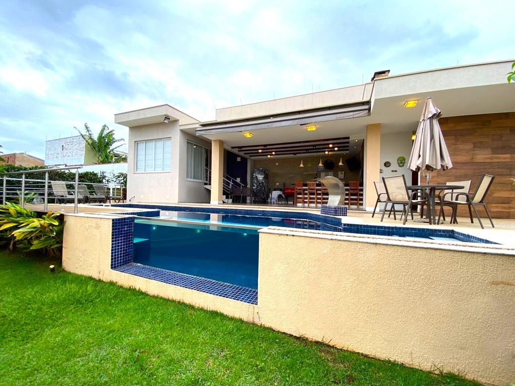 Casa de condomínio à venda no Condomínio Terras de Mont Serrat: