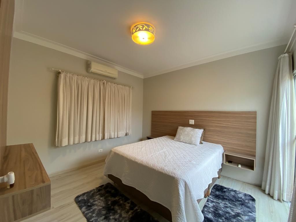 Casa de condomínio à venda no Condomínio Terras de Mont Serrat: