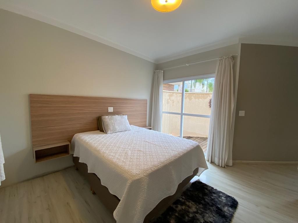 Casa de condomínio à venda no Condomínio Terras de Mont Serrat: