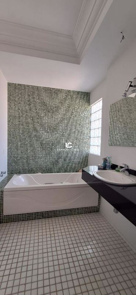 Casa de condomínio à venda no Condomínio Jardim Theodora: