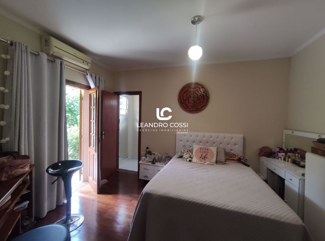 Casa de condomínio à venda no Condomínio Campos de Santo Antônio: