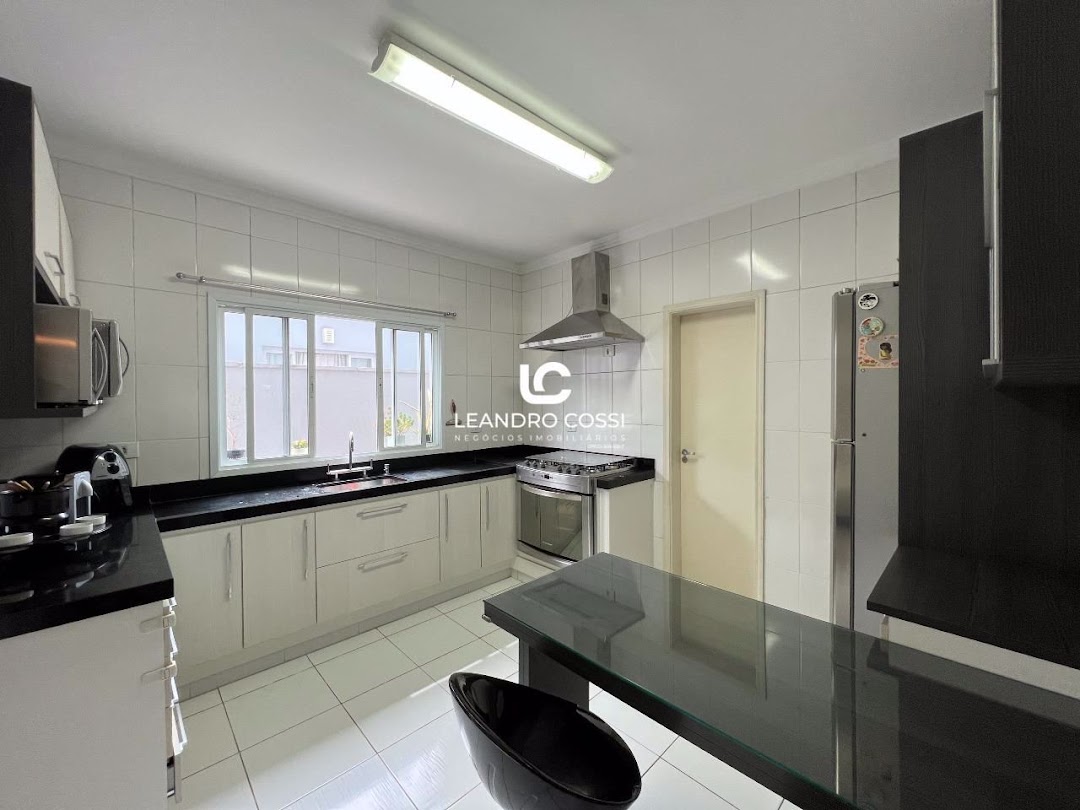 Casa de condomínio à venda no Condomínio Parque do Varvito: