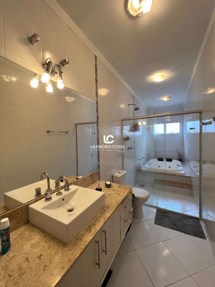 Casa de condomínio à venda no Condomínio Parque do Varvito: