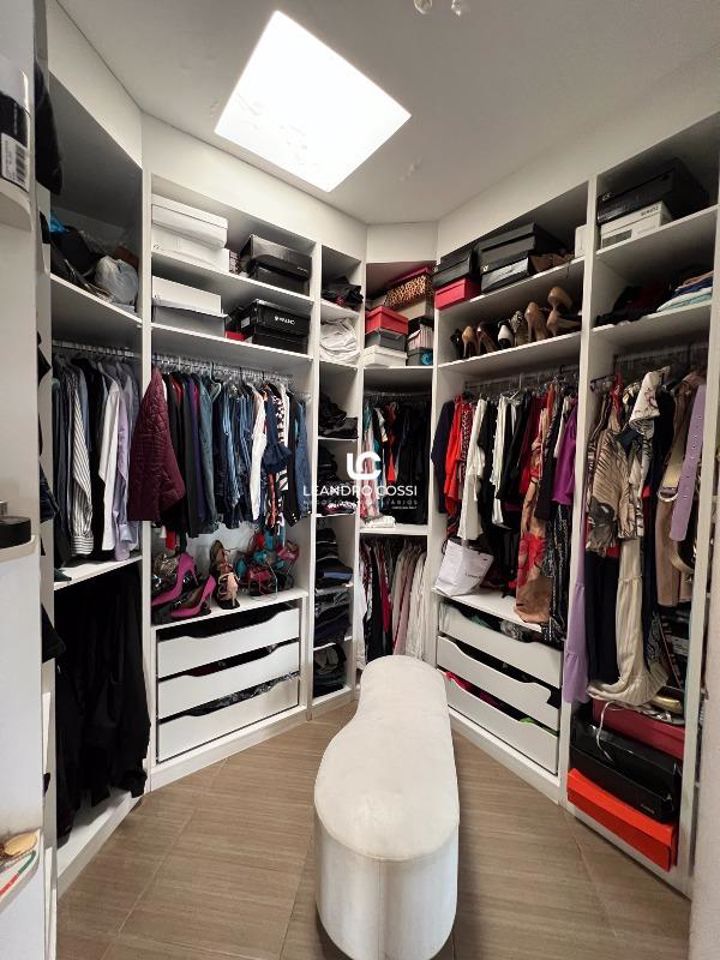 Casa de condomínio à venda no Condomínio Parque do Varvito: