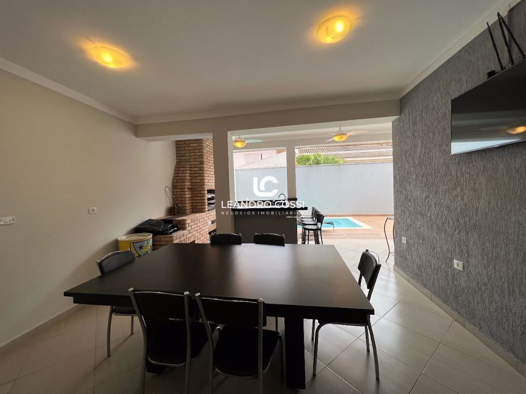 Casa de condomínio à venda no Condomínio Parque do Varvito: