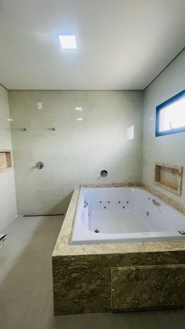 Casa de condomínio à venda no Condomínio Terras de Mont Serrat: