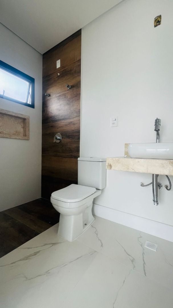 Casa de condomínio à venda no Condomínio Terras de Mont Serrat: