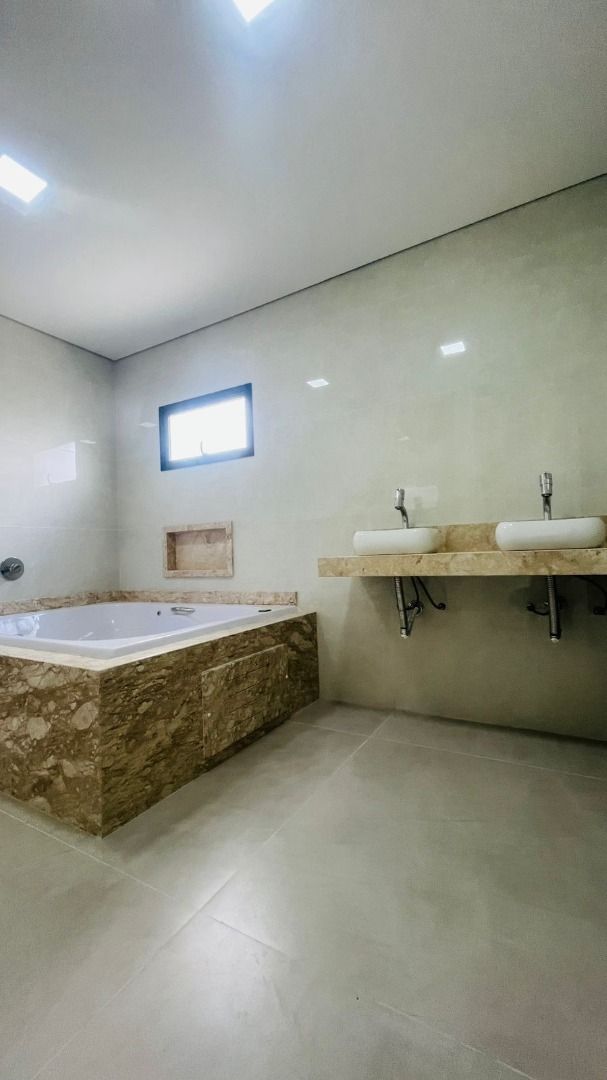 Casa de condomínio à venda no Condomínio Terras de Mont Serrat: