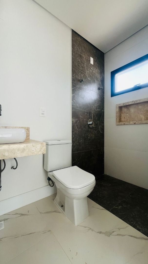 Casa de condomínio à venda no Condomínio Terras de Mont Serrat: