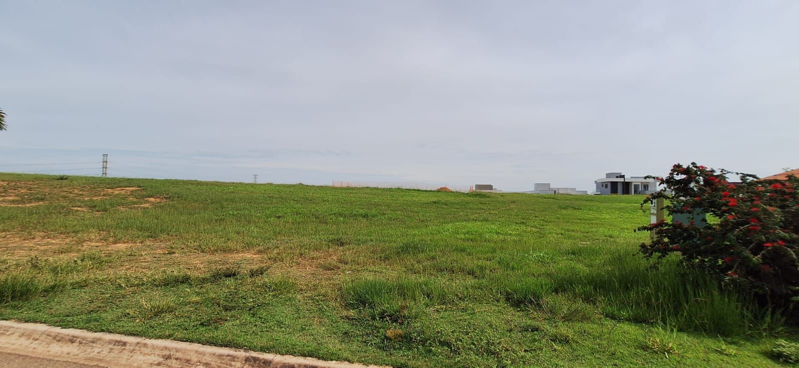 Terreno de Condomínio à venda no Residencial Parque Campos de Santo Antônio II: