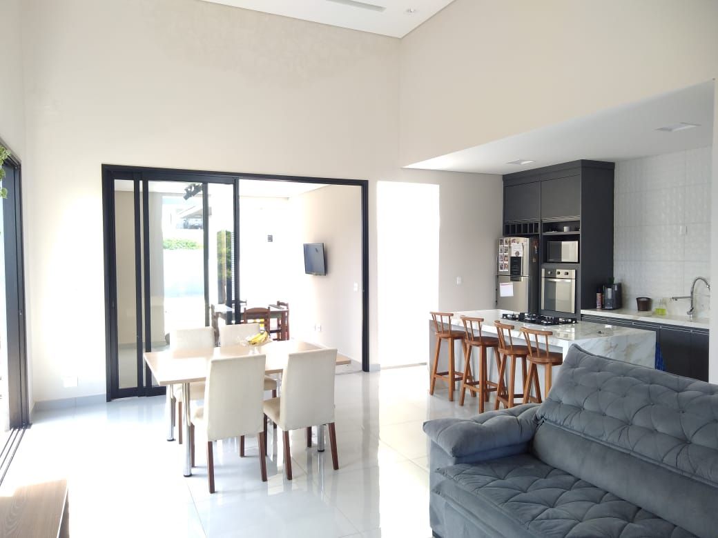 Casa de condomínio à venda no Condomínio Residencial Una: