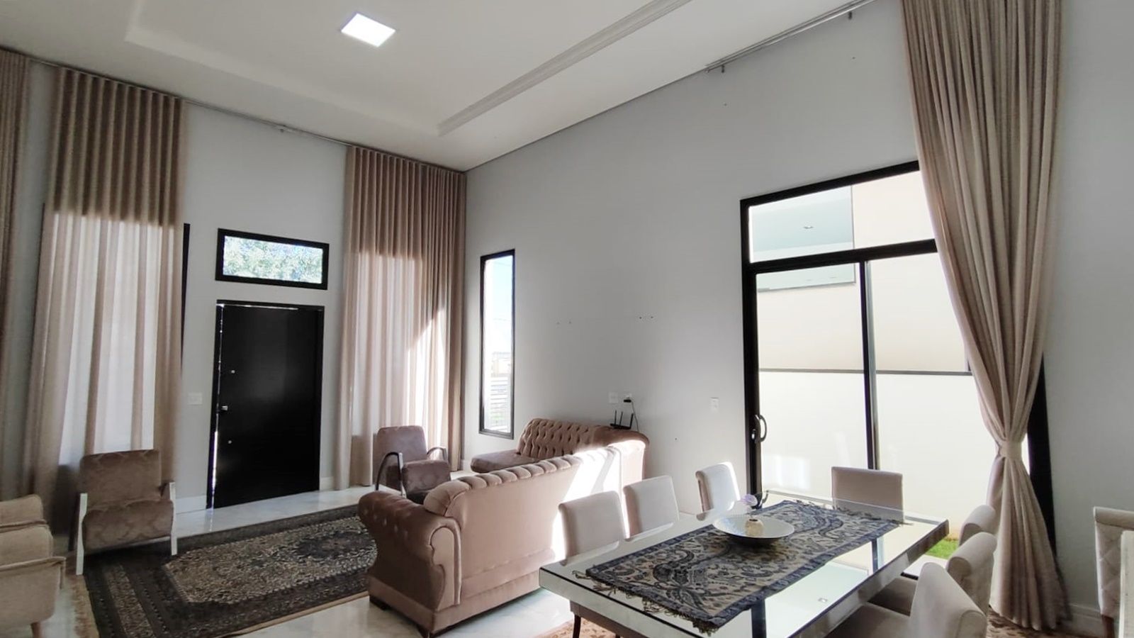 Casa de condomínio à venda no Condomínio Residencial Una: