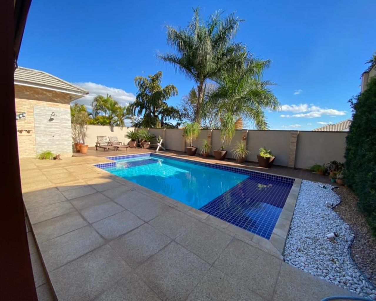 Casa de condomínio à venda no Condomínio Jardim Theodora: