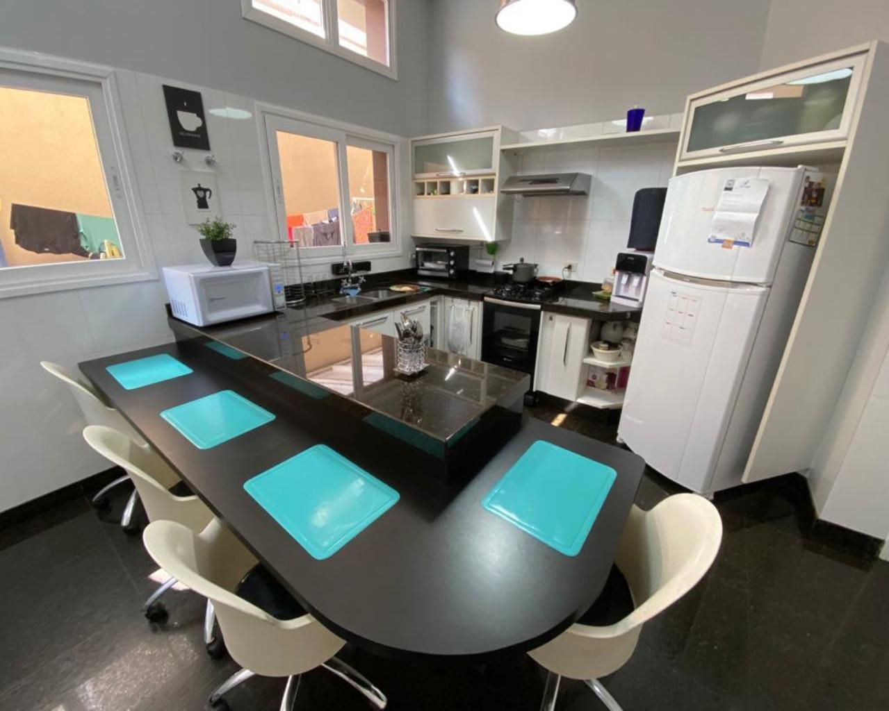 Casa de condomínio à venda no Condomínio Jardim Theodora: