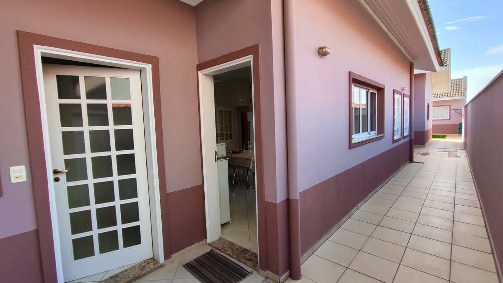 Casa de condomínio à venda no Condomínio Jardim Theodora: