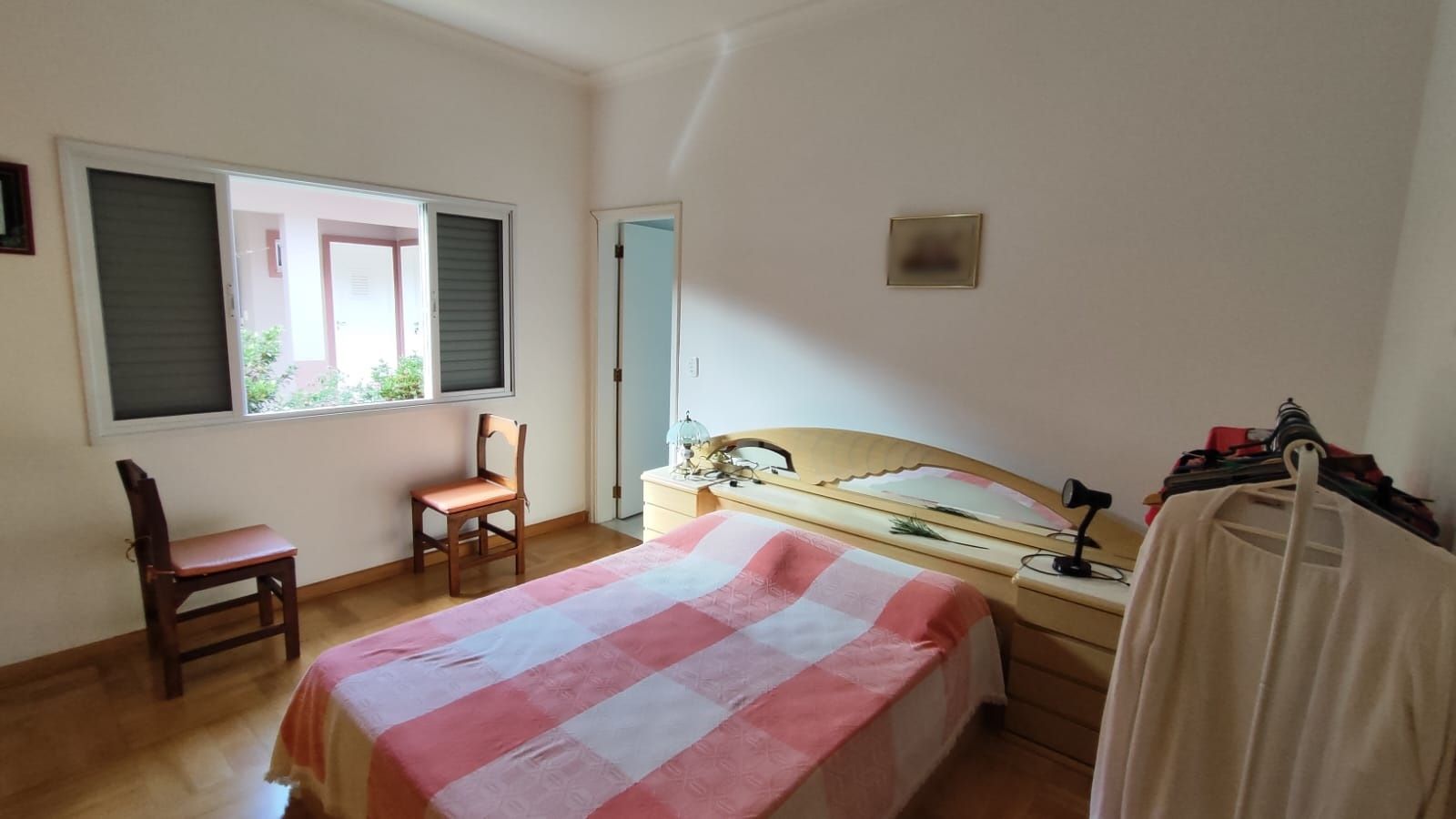 Casa de condomínio à venda no Condomínio Jardim Theodora: