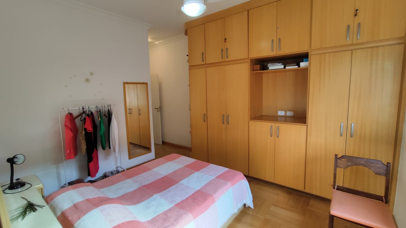 Casa de condomínio à venda no Condomínio Jardim Theodora: