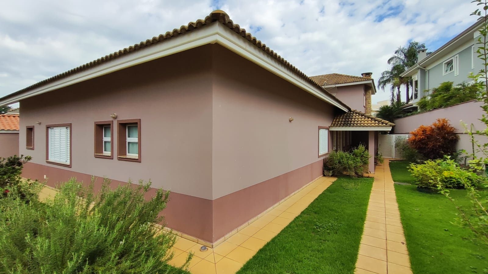 Casa de condomínio à venda no Condomínio Jardim Theodora: