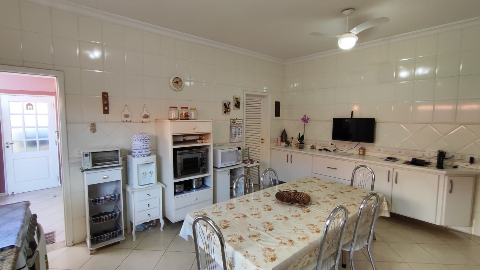 Casa de condomínio à venda no Condomínio Jardim Theodora: