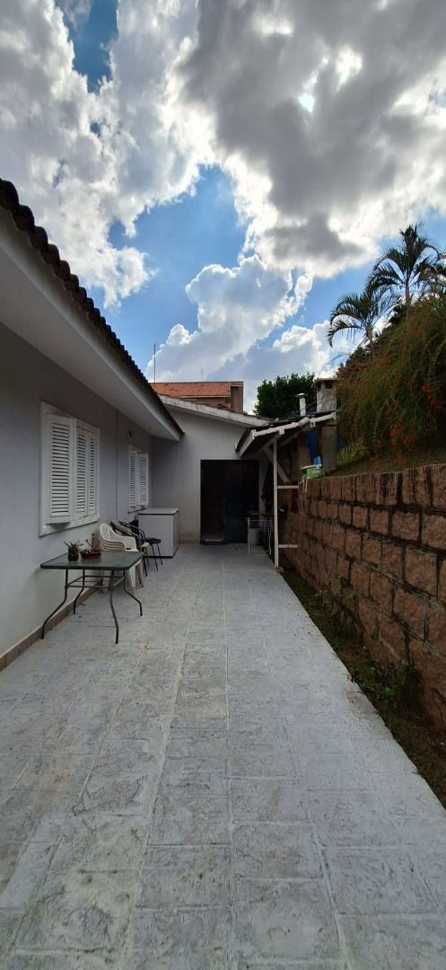 Casa de condomínio à venda no Condomínio Campos de Santo Antônio: