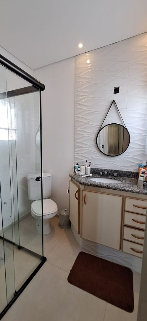 Casa de condomínio à venda no Condomínio Campos de Santo Antônio: