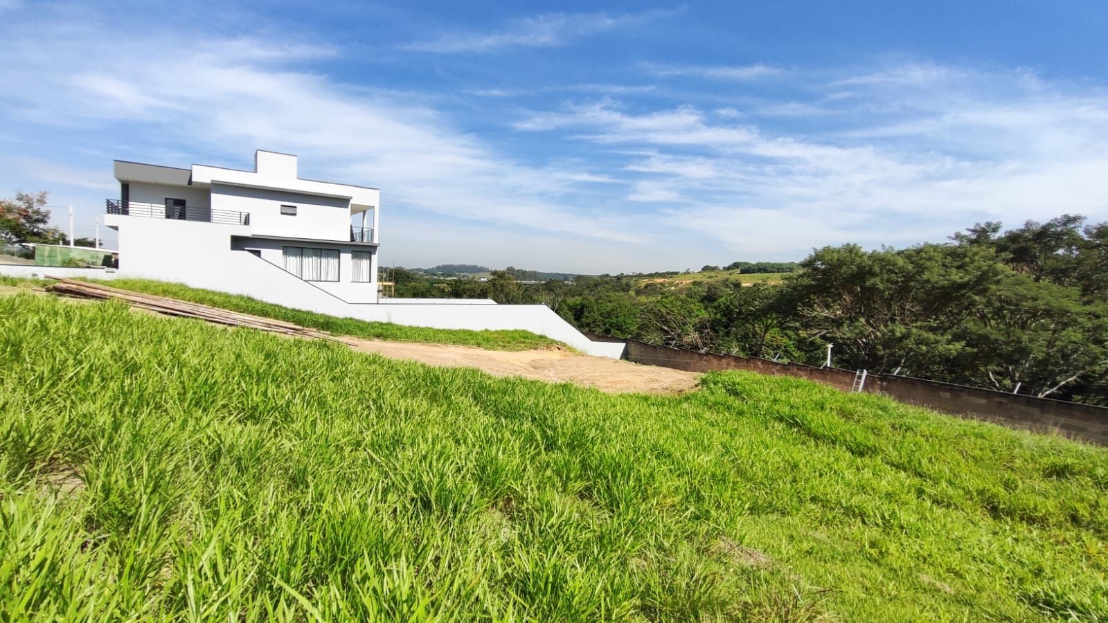 Terreno de Condomínio à venda no Mirante dos Ipês: