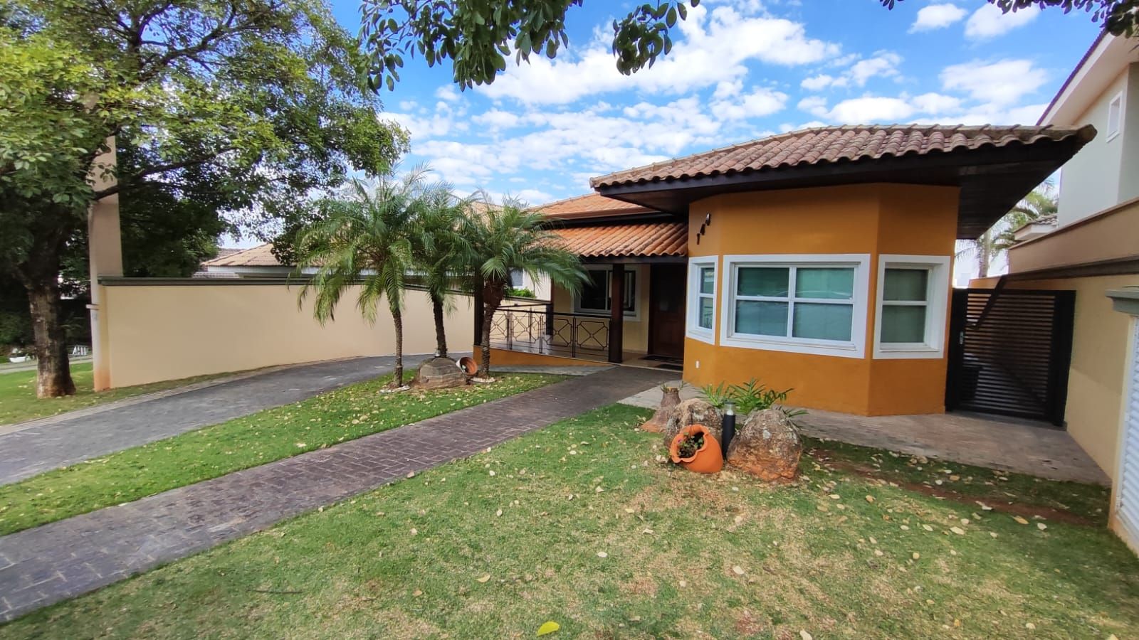 Casa de condomínio à venda no Condomínio Jardim Theodora: