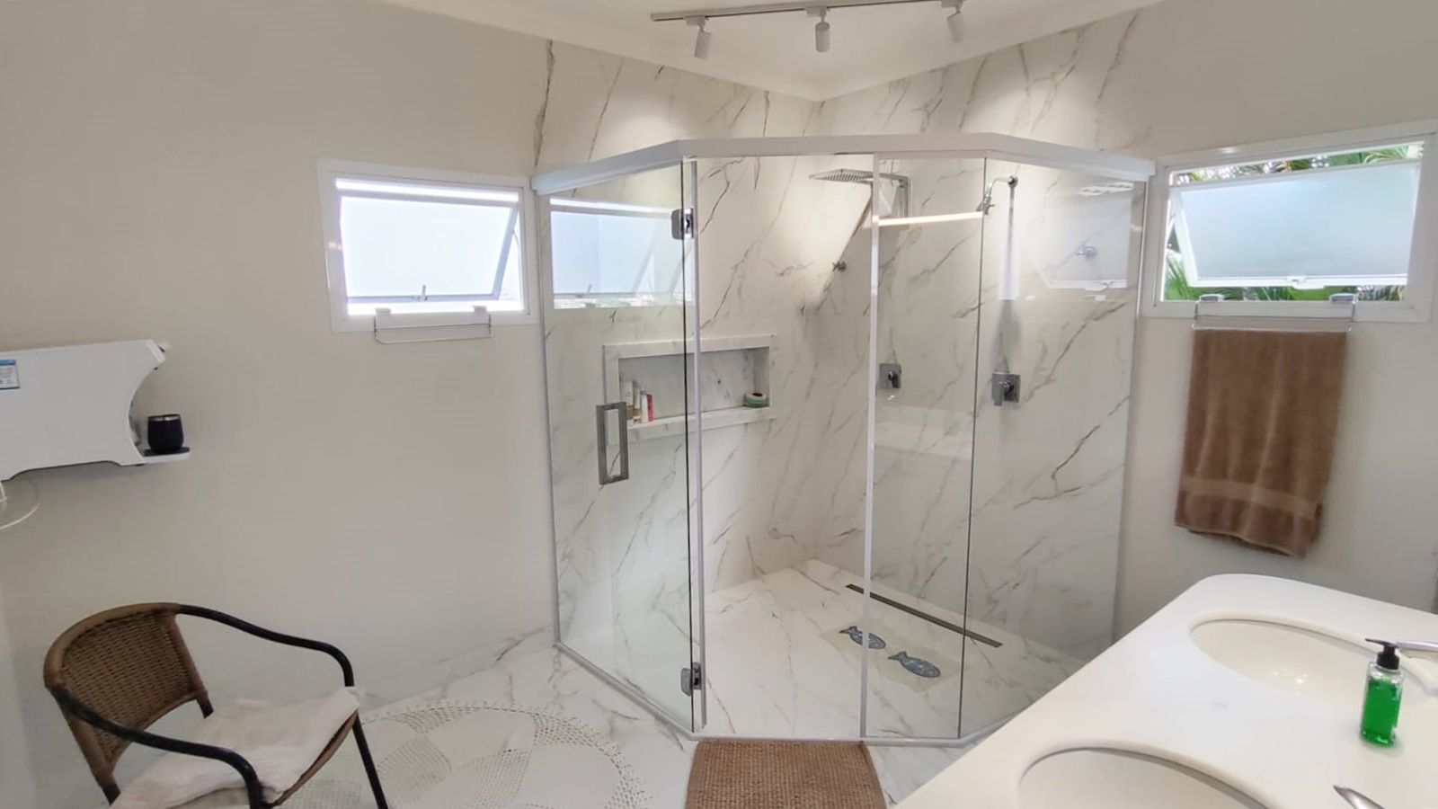 Casa de condomínio à venda no Condomínio Jardim Theodora: