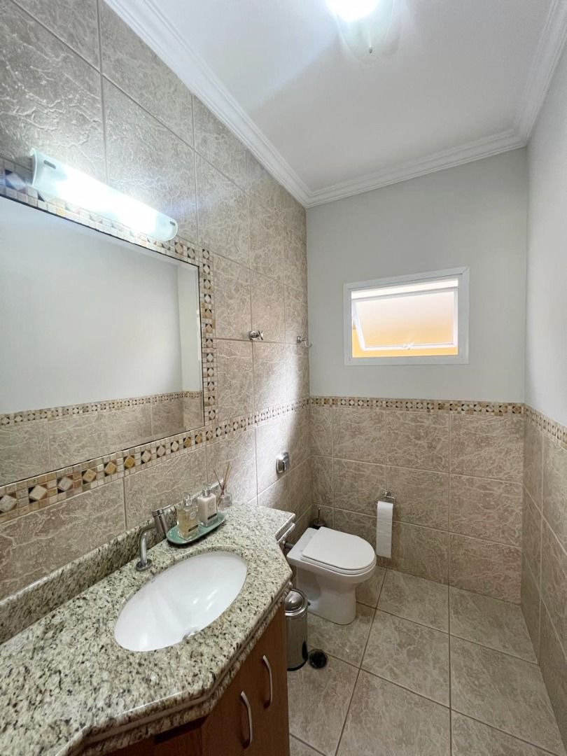 Casa de condomínio à venda no Condomínio Jardim Theodora: