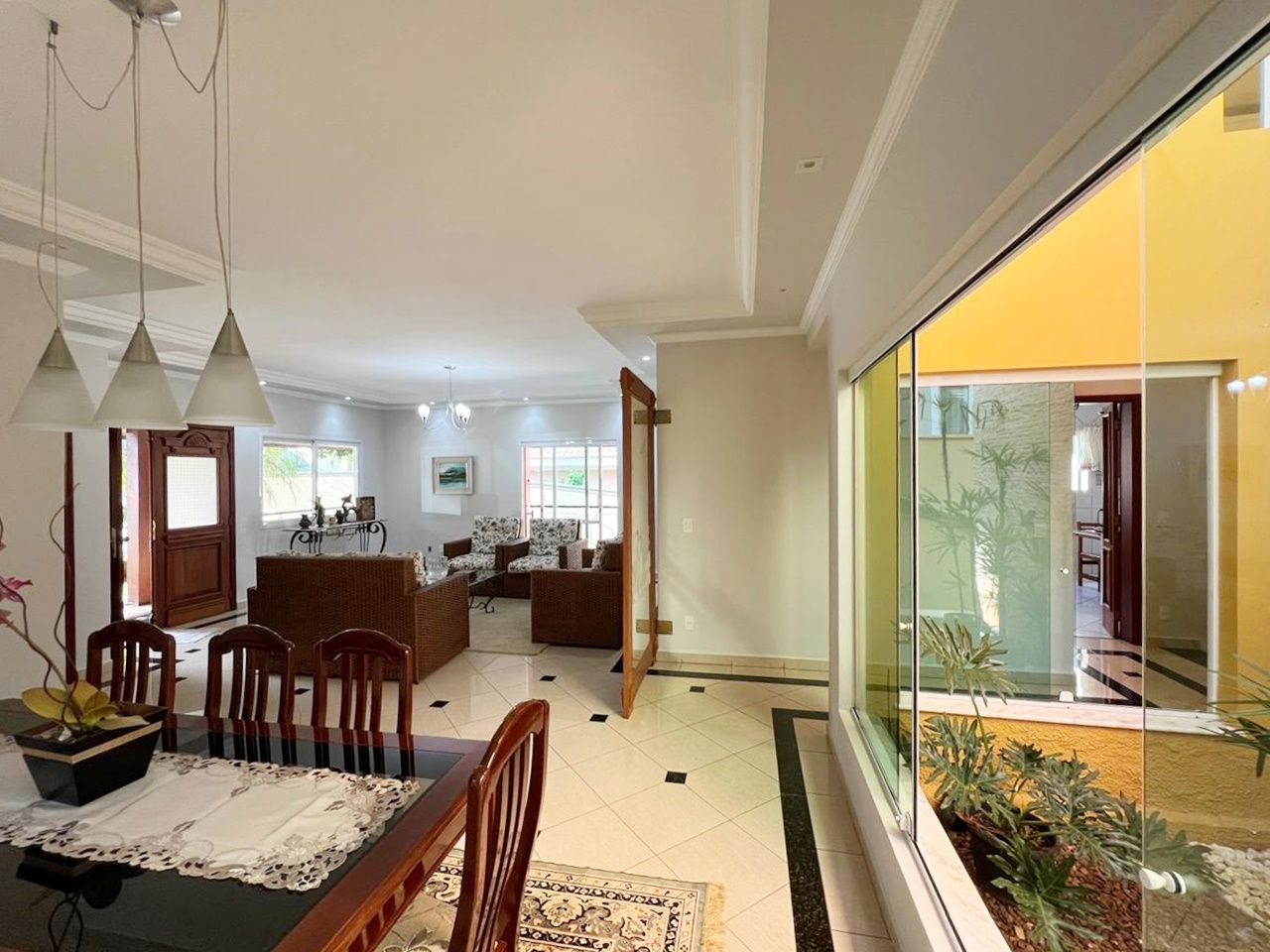 Casa de condomínio à venda no Condomínio Jardim Theodora: