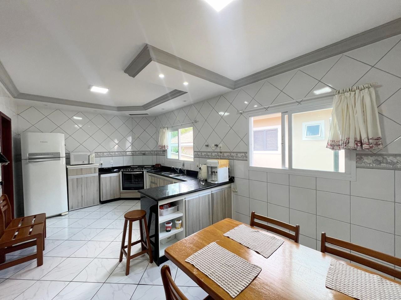 Casa de condomínio à venda no Condomínio Jardim Theodora: