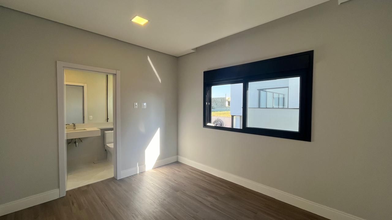 Casa de condomínio à venda no Condomínio Villas do Golfe: