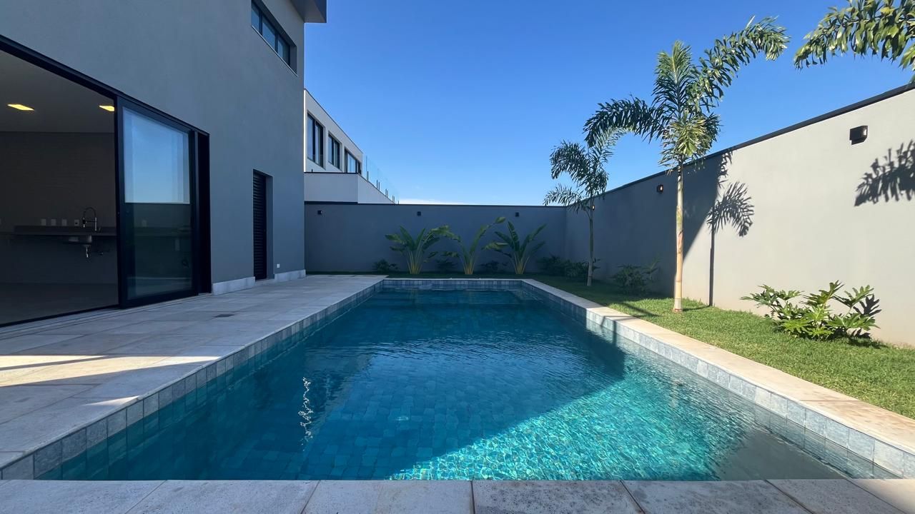 Casa à Venda no Condomínio Villas do Golf - Itu/Sp