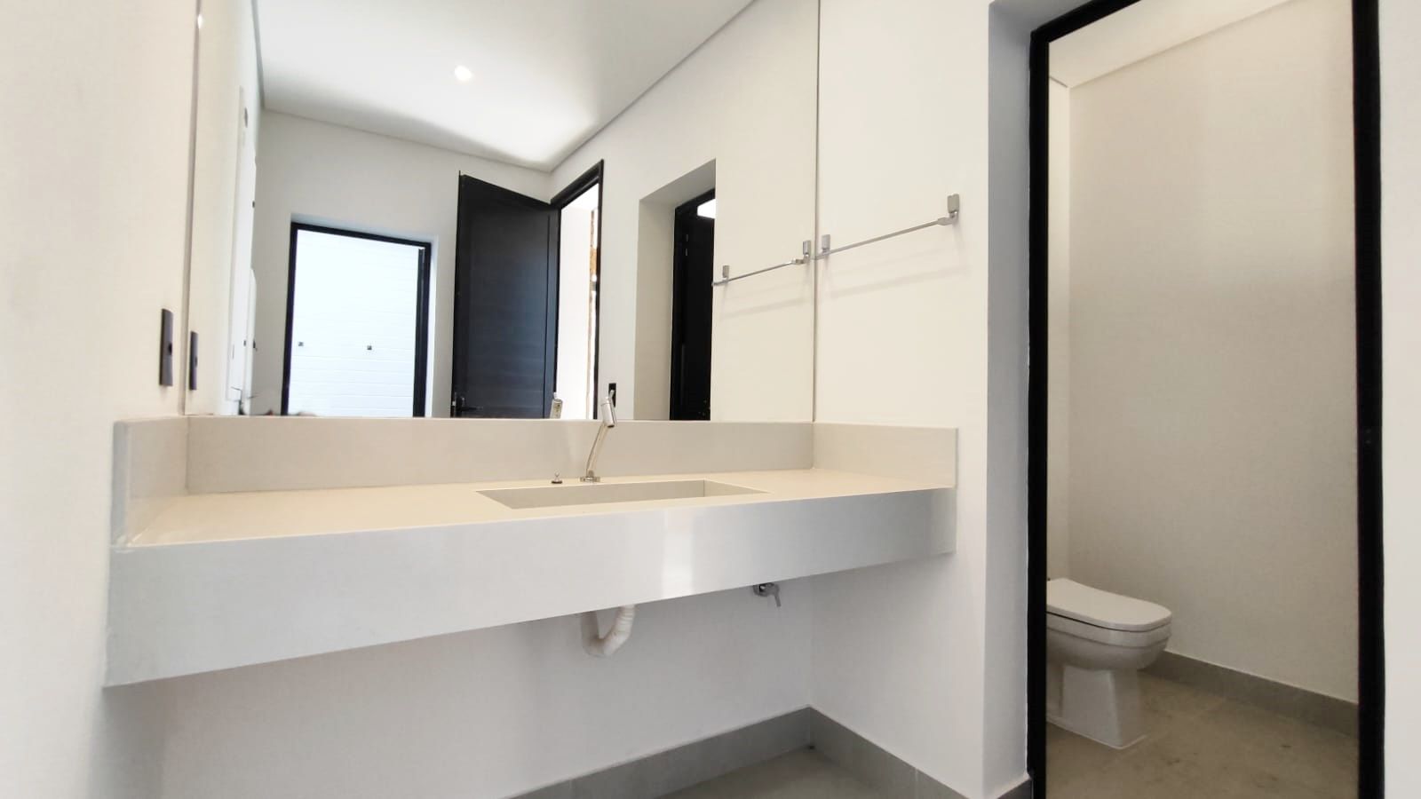 Casa de condomínio à venda no Condomínio Terras de São José: