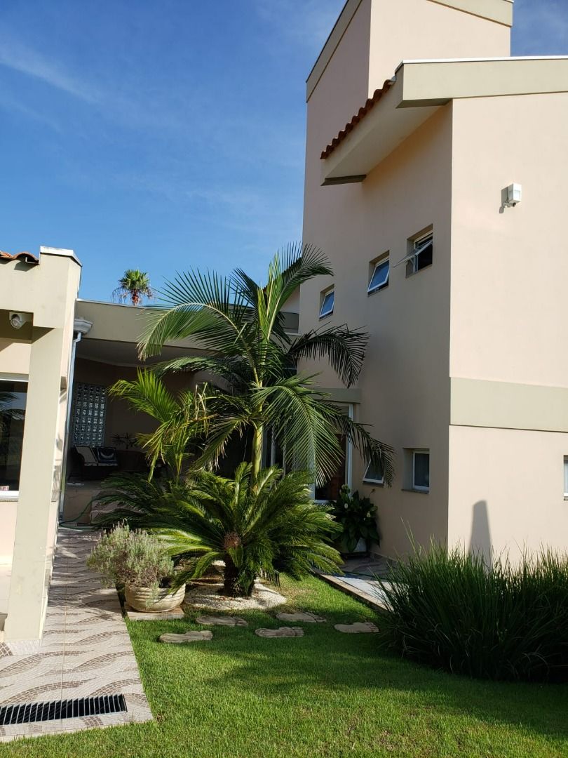 Casa de condomínio à venda no Condomínio Monte Belo: