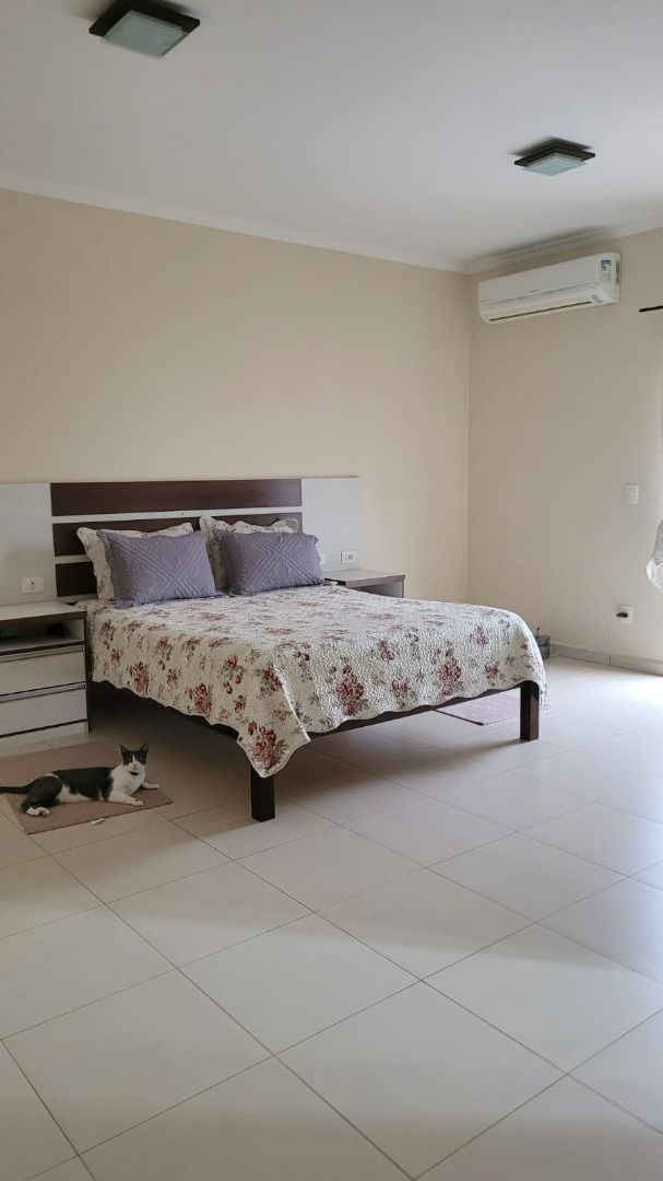 Casa de condomínio à venda no Condomínio Monte Belo: