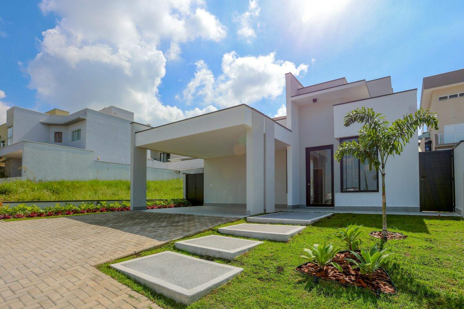 Casa à Venda no Condomínio Lagos D'icaraí, Salto/Sp