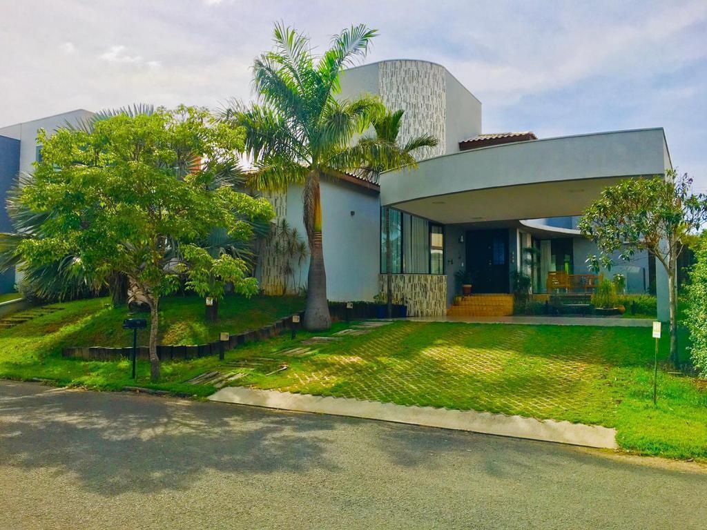 Casa e Venda no Condomínio Fazenda Palmeiras Imperiais em Salto/Sp.