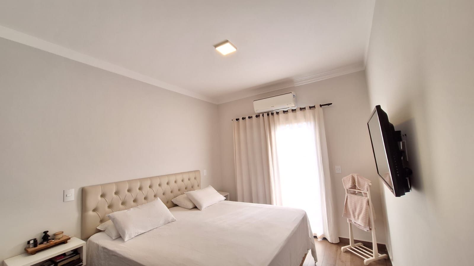 Casa de condomínio à venda no Condomínio Residencial Una: