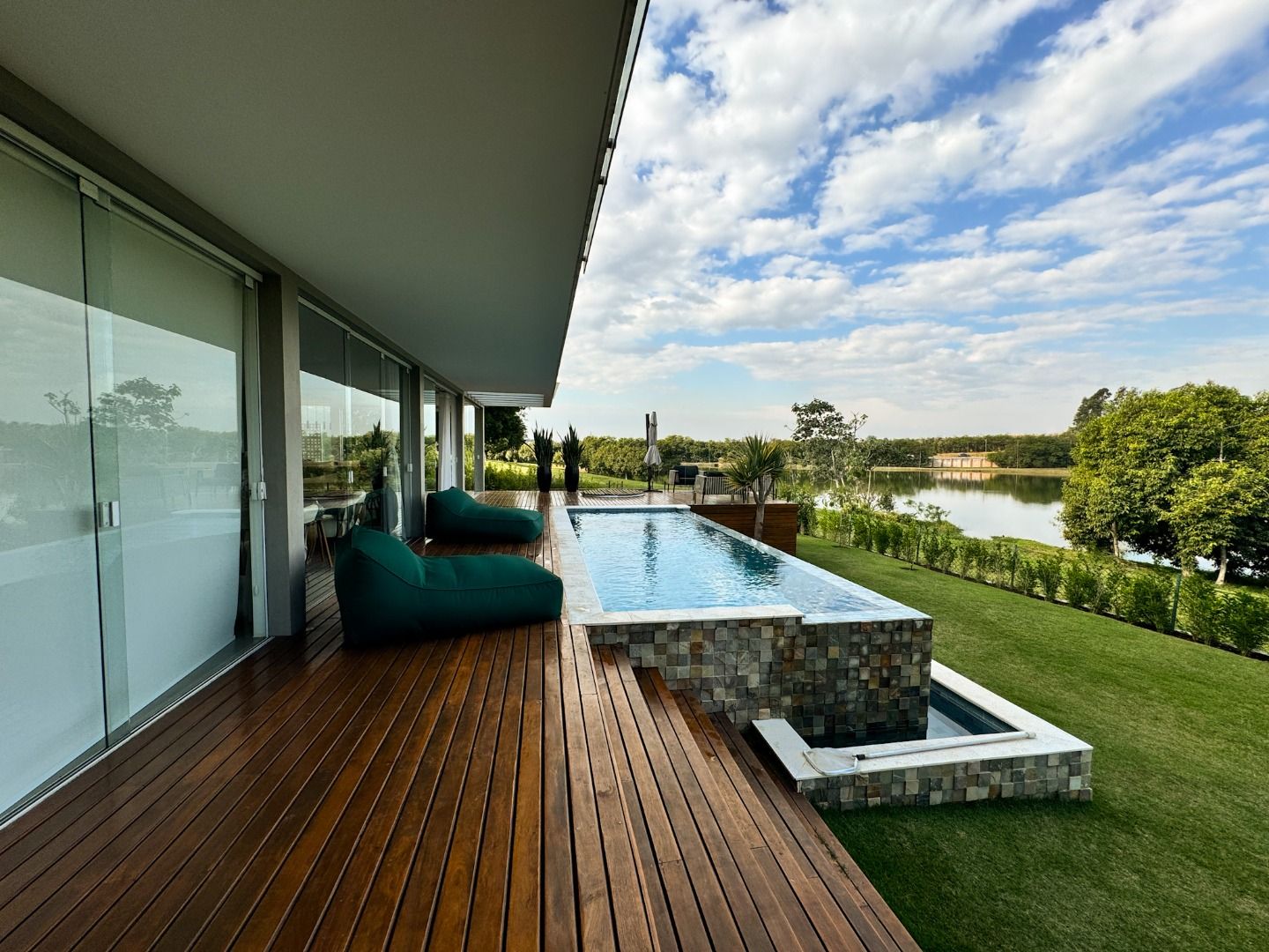 Casa de Veraneio à Venda no Condomínio Palmeiras Imperiais em Salto/Sp