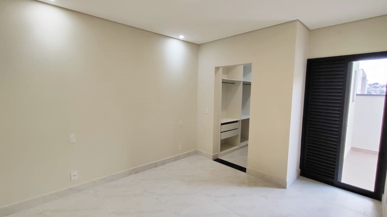 Casa de condomínio à venda no Condomínio Village Moutonnée: