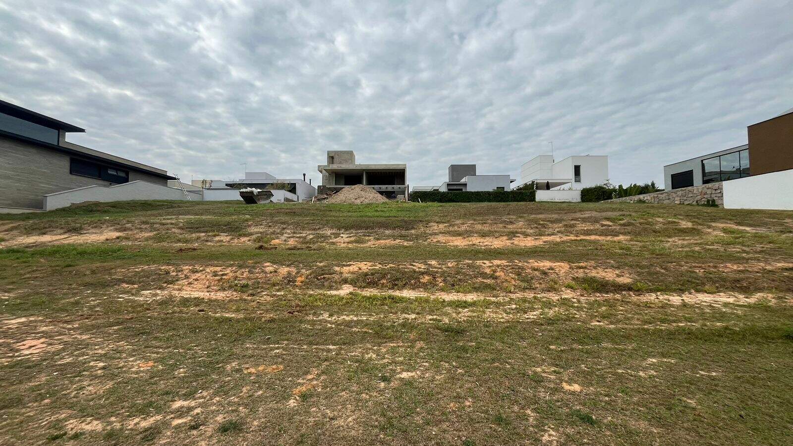 Terreno à Venda no Condomínio Villas do Golf - Itu/Sp