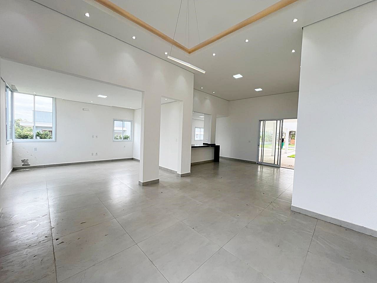 Casa à Venda no Condomínio Terras de Mont Serrat, Salto/Sp