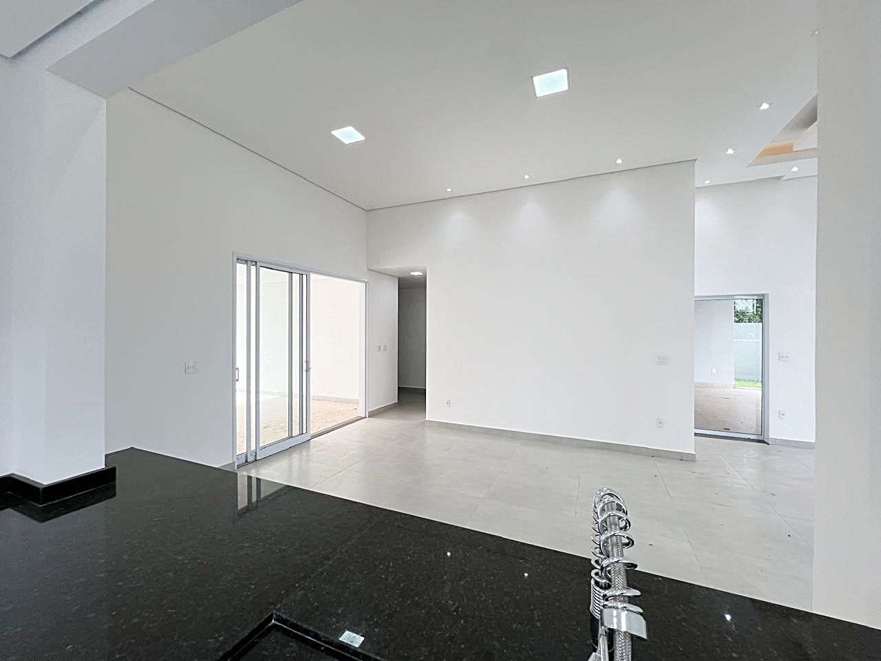 Casa de condomínio à venda no Condomínio Terras de Mont Serrat: