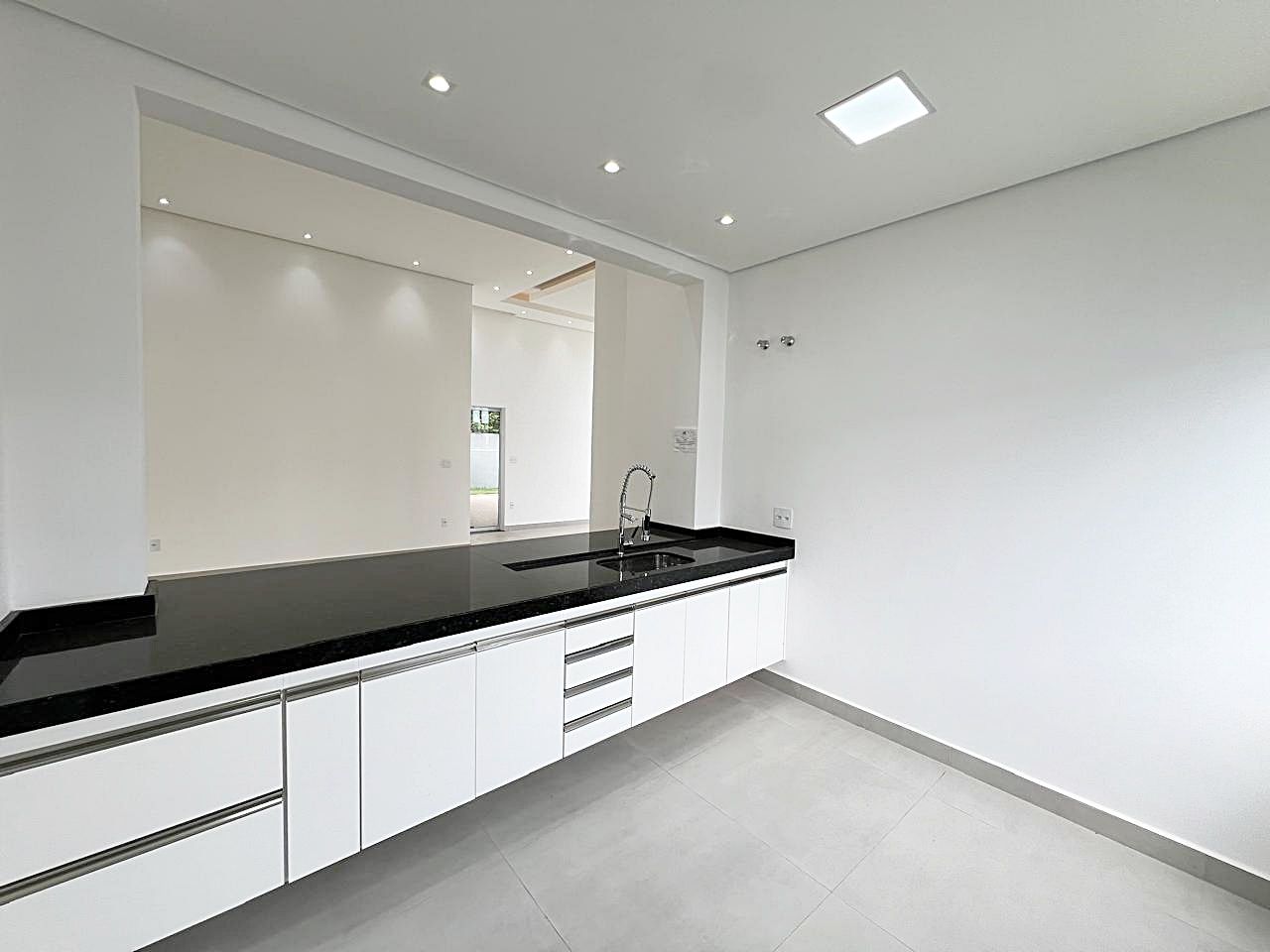 Casa de condomínio à venda no Condomínio Terras de Mont Serrat: