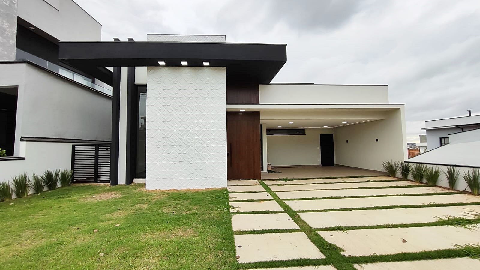 Casa à Venda no Condomínio Central Parque em Salto/Sp