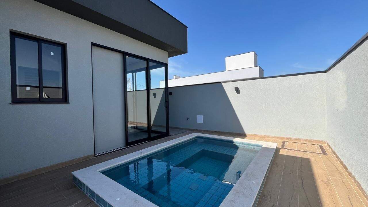 Casa à Venda no Condomínio Reserva Central Parque, Salto/Sp