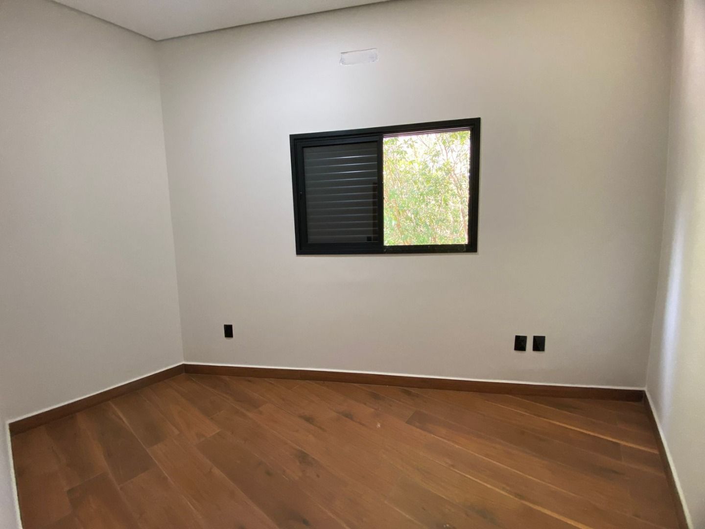 Casa de condomínio à venda no Jardim Guarujá: