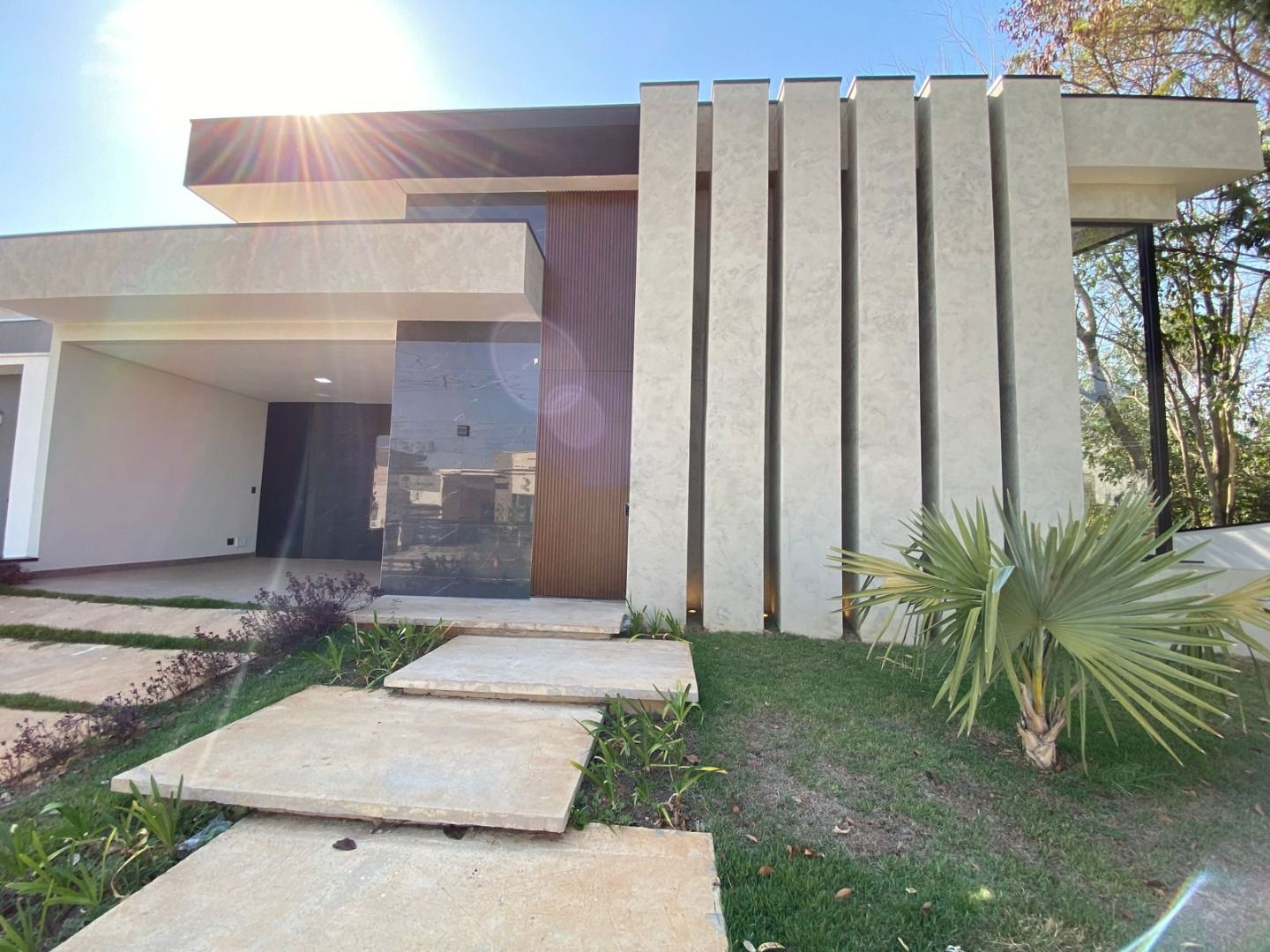 Casa de condomínio à venda no Jardim Guarujá: