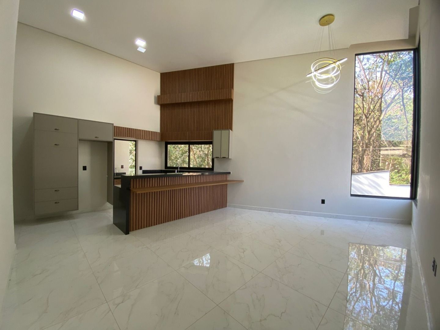 Casa de condomínio à venda no Jardim Guarujá: